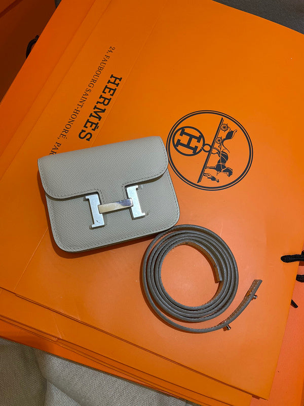 Versatile handbag styled for everyday wear