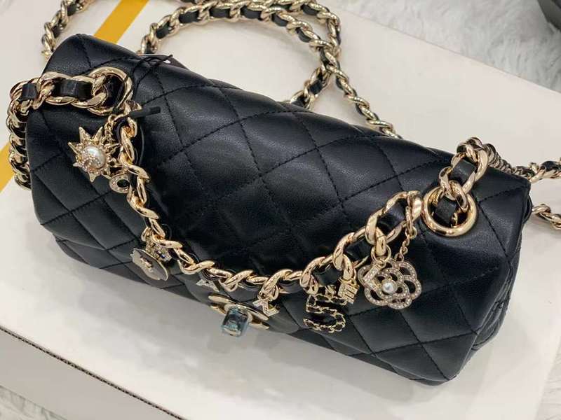 Zivas Charm Refined Structure Designer Handbag (Refined Modern Silhouette) – Full Silhouette