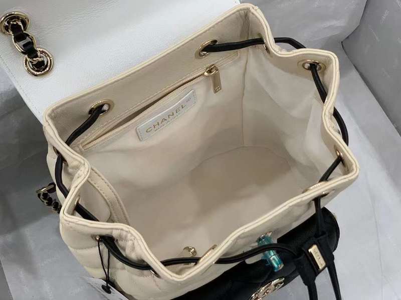 Zivas Charm Understated Luxury Luxury Handbag (Structured Everyday Essential) – Full Silhouette