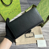 Front view of structured sleek women's handbag – women's everyday handbag