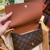  Effortless tote bag front view 7