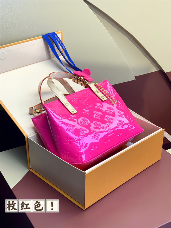  carryall bag interior and compartment view 33