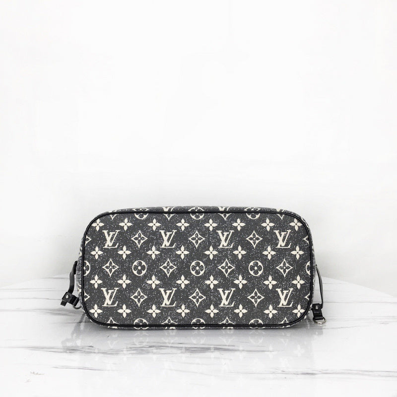 Styled lifestyle shot of everyday-luxe premium women's handbag – women's luxury accessory