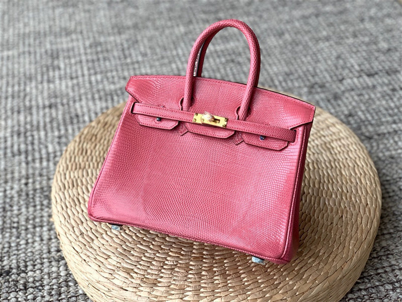  Chic carryall bag front view