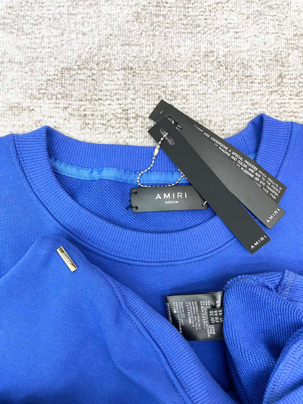 Full silhouette view of Amiri luxury piece style No.060