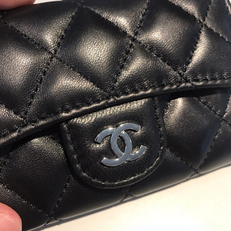 Zivas Charm Everyday Sophistication Everyday Handbag (Elevated Accessory Essential) – Angled View