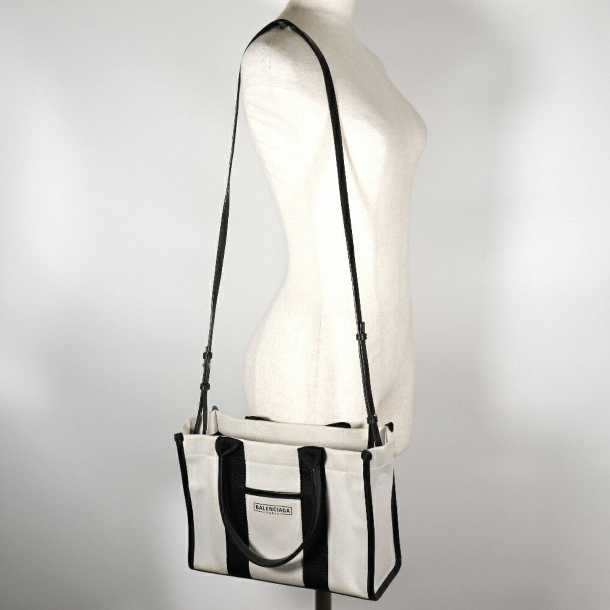 Balenciaga Hardware Tote | Premium Designer Piece