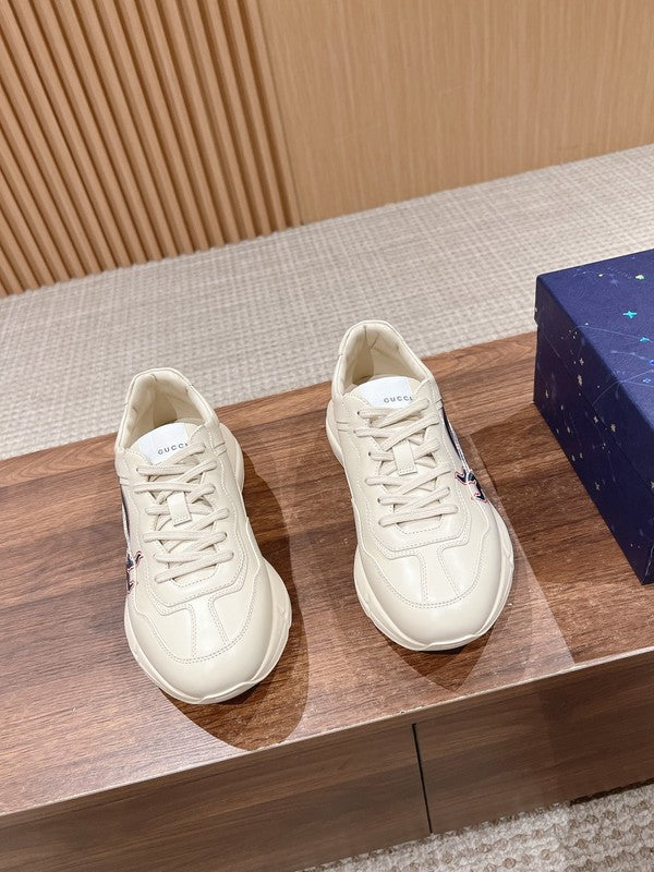 Gucci clean off-white luxury sneakers view 4 padded collar comfort