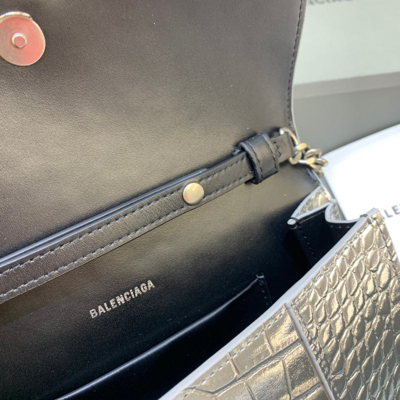 Chic Vegan Leather Handbag - Polished Finish | Women's Premium Handbag #465 - alternate angle view (image 8) of designer-inspired handbag