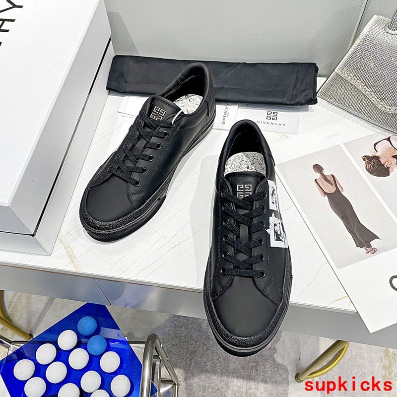 Givenchy shoes Style 047 - close-up of statement logo accent
