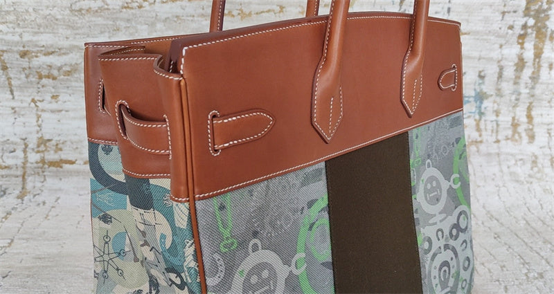  Signature handbag carried on shoulder 10