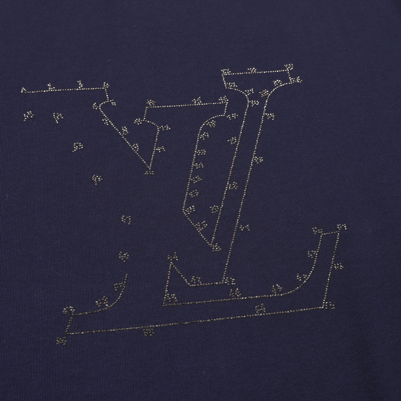 Full styled look of Louis Vuitton cotton t-shirt with contemporary cut