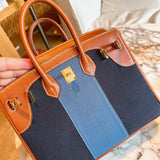  shoulder bag interior and compartment view 15