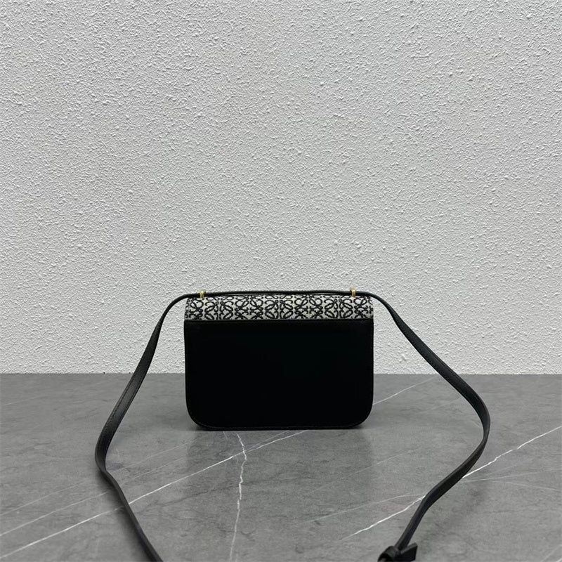 Ziva's Charm handbag – side angle view (22.5cm*6.5cm*15.5cm)