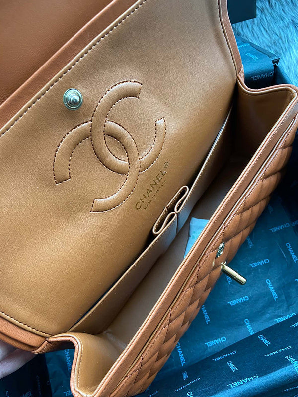  women's handbag, mid design, view 7