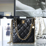 Zivas Charm Modern Edge Designer Handbag (Polished Everyday Piece) – Close-Up Detail