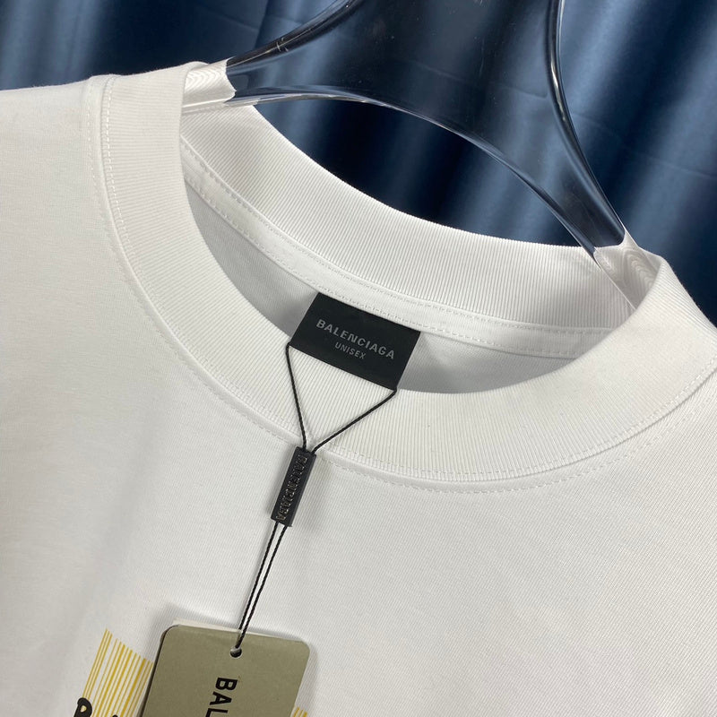 Three-quarter angle view of Balenciaga luxury piece style No.120