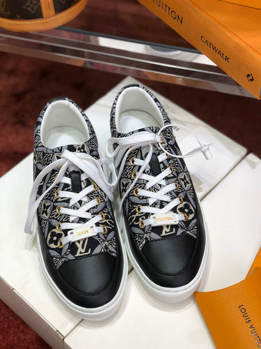 Louis Vuitton shoes Style 189 - texture and material detail