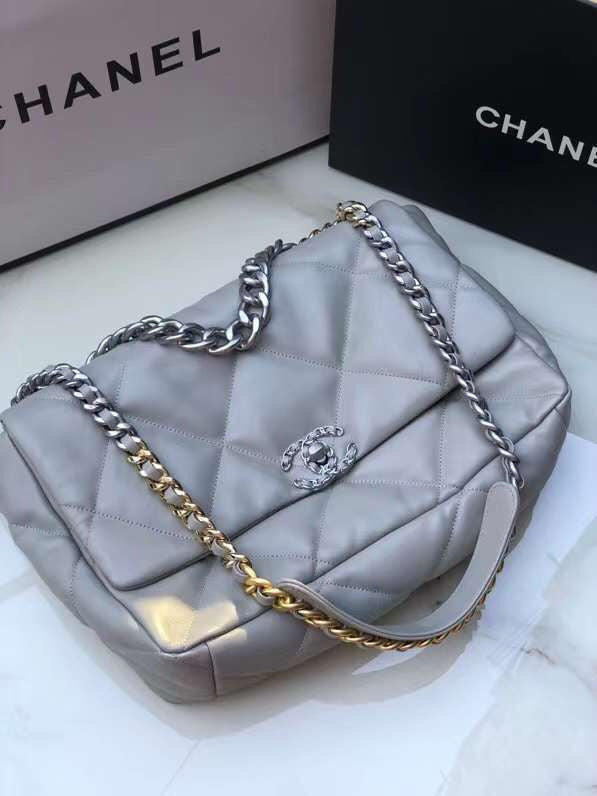  spacious purse view 8