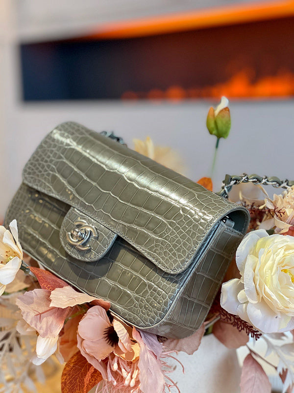  women's handbag, mid design, view 4