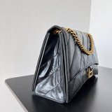 Zivas Charm Timeless Appeal Fashion Handbag (Elevated Accessory Essential) – Close-Up Detail