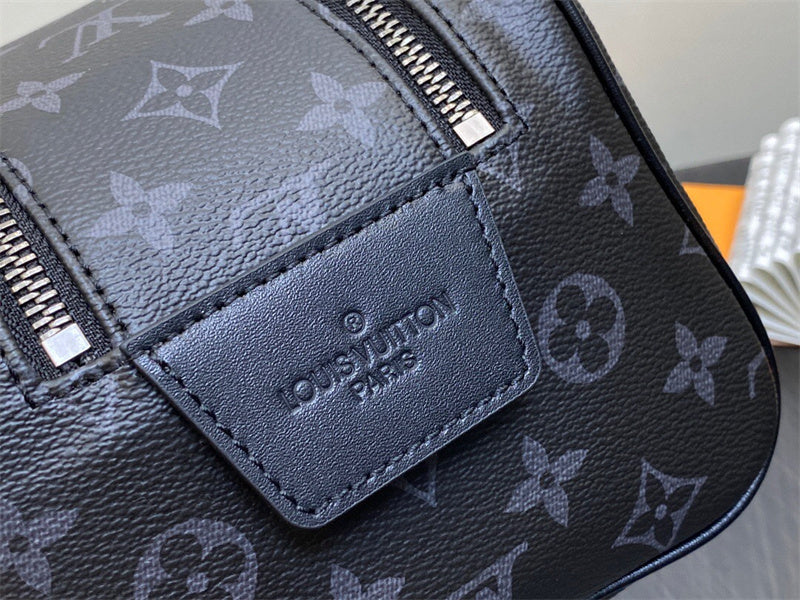  Modern crossbody bag front view 7