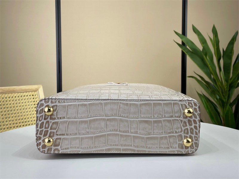  crossbody bag interior and compartment view 15