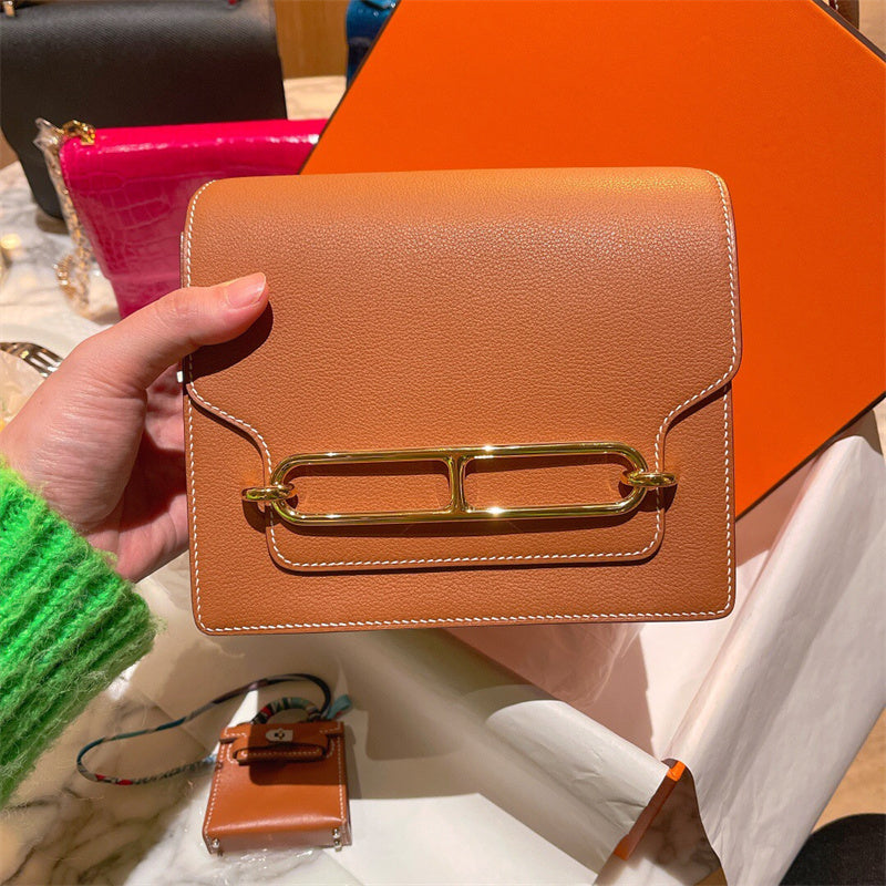  tote bag interior and compartment view