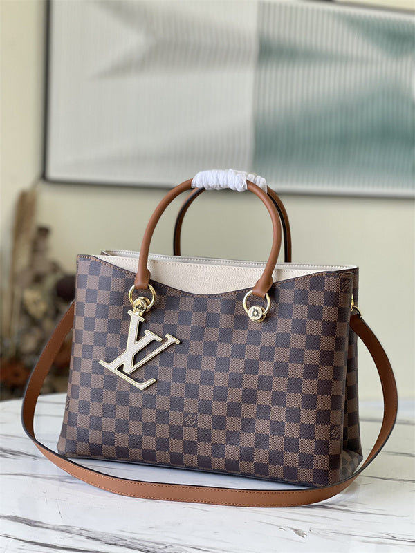  Everyday satchel front view