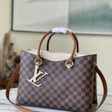  Everyday satchel front view