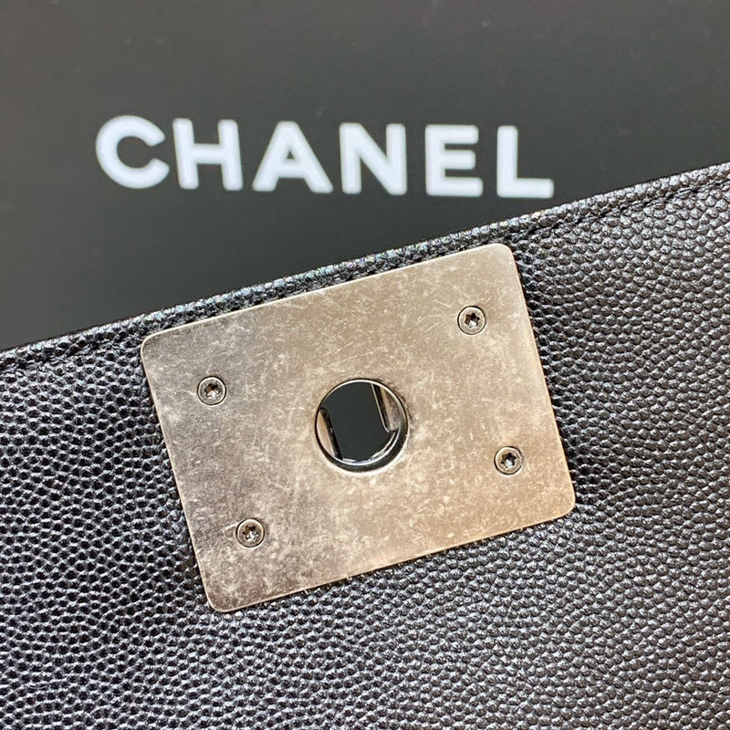  women's handbag, versatile design, view 4