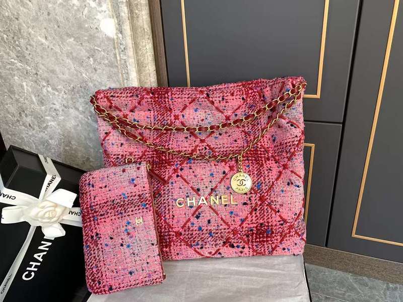 Zivas Charm Everyday Sophistication Everyday Handbag (Effortless Style Upgrade) – Detail View
