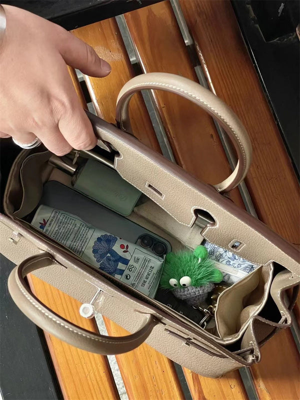  Graceful everyday bag carried on shoulder