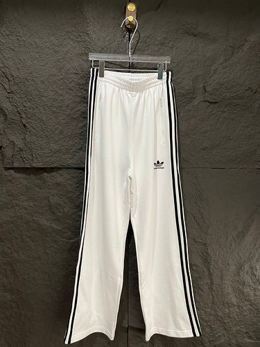 Front view of Balenciaga luxury piece style No.352
