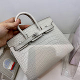  chic shopper bag styled with outfit 18