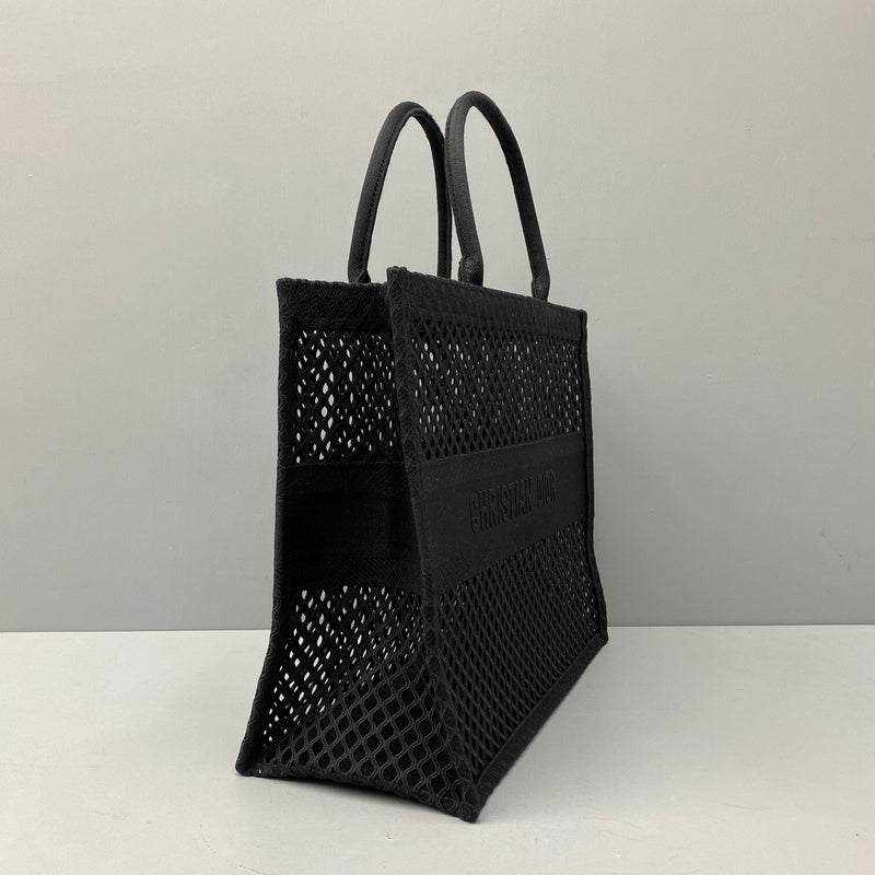 Close-up detail of structured elevated women's handbag – women's premium purse