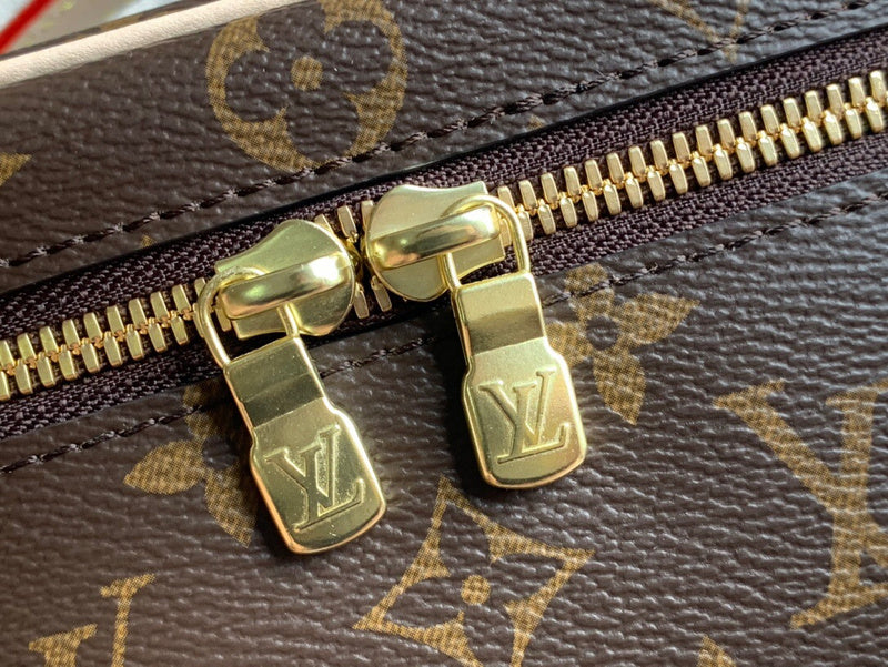  top-handle bag close-up of hardware and finish