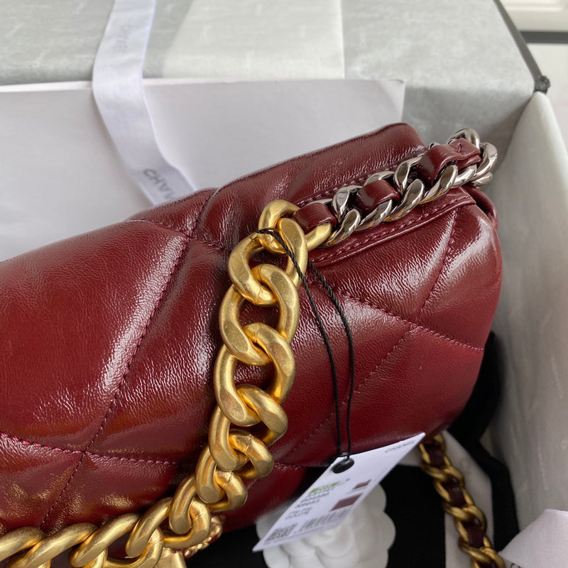 Zivas Charm Refined Everyday Style Fashion Handbag (Modern Wardrobe Staple) – Close-Up Detail