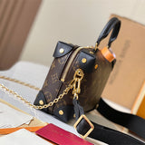  satchel close-up of hardware and finish