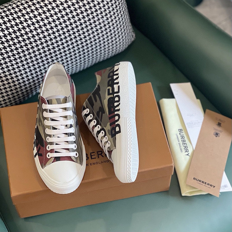 Burberry shoes Style 187 - sole and craftsmanship detail