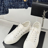 Styling view of Saint Laurent luxury piece style No.024