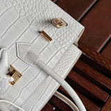  effortless tote bag detail view showing craftsmanship
