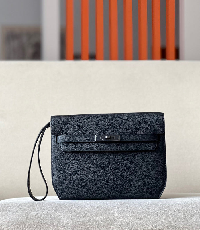 Interior view of poised premium bag