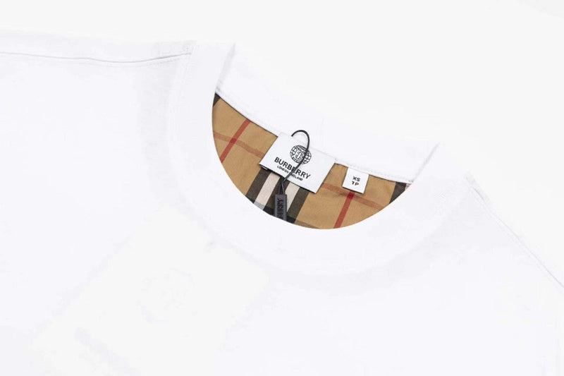 Full silhouette view of Burberry luxury piece style No.323