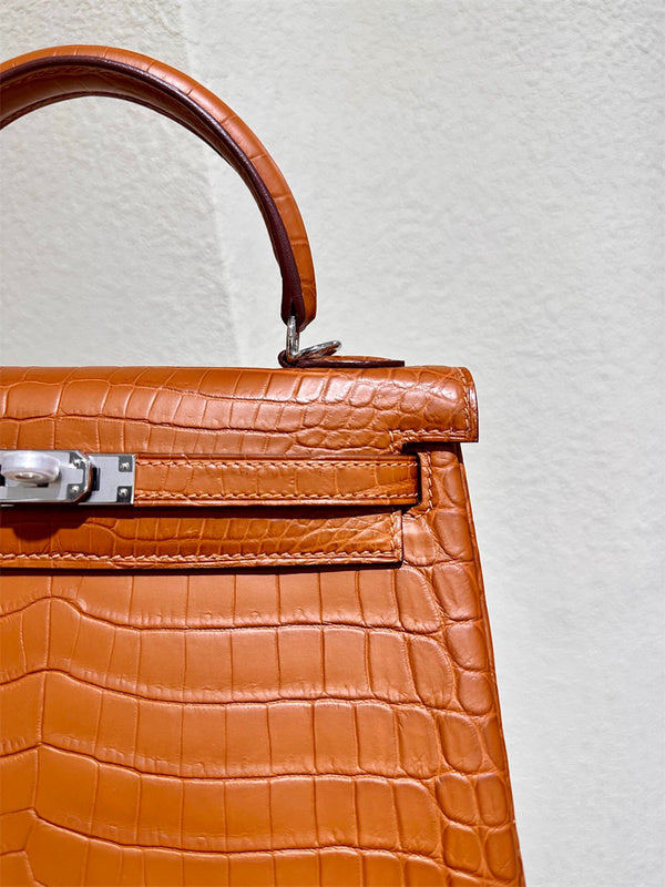  chic satchel styled with outfit 12