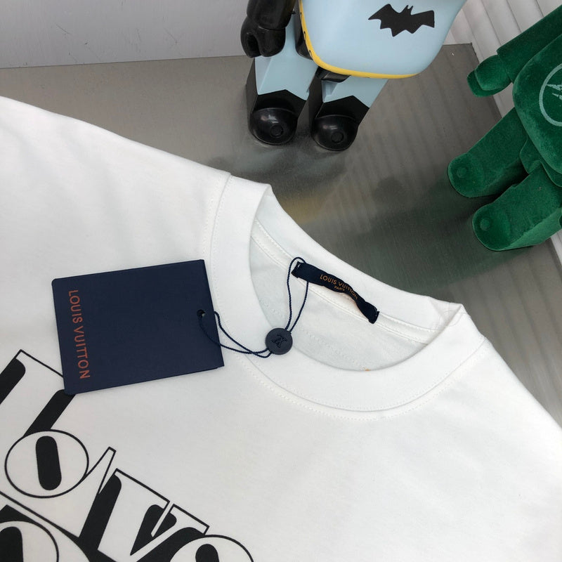 Side profile of Louis Vuitton cotton t-shirt with tailored silhouette