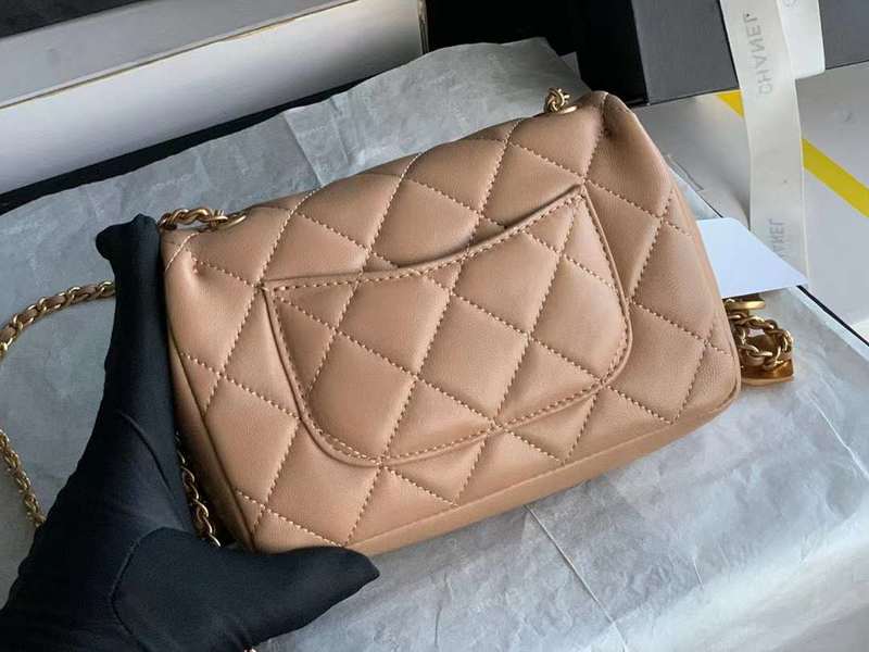 Zivas Charm Understated Luxury Everyday Handbag (Everyday Luxury Essential) – Interior View