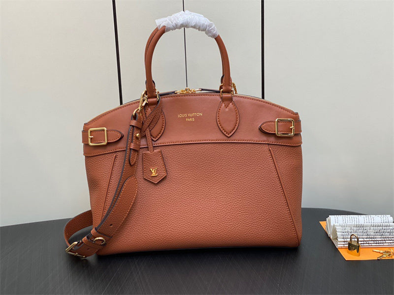  Refined tote bag front view