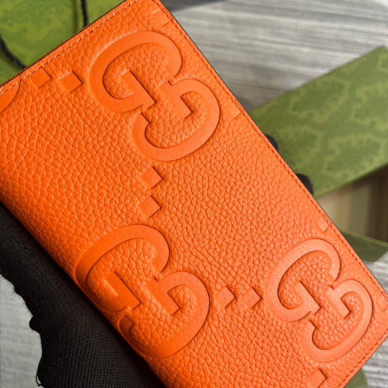 Styled lifestyle shot of signature everyday-luxe women's handbag – women's statement bag