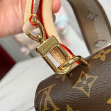  everyday bag close-up of hardware and finish 17